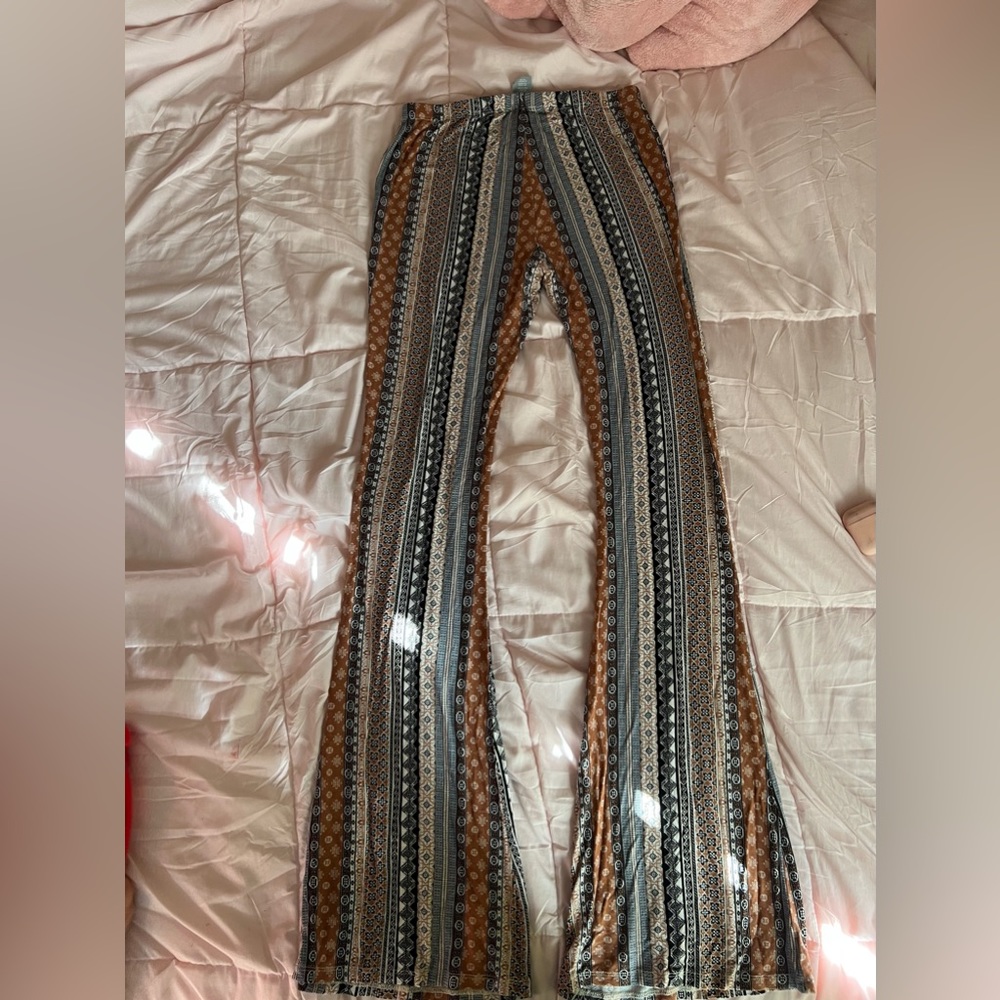 flared pattern leggings, size small, never been worn